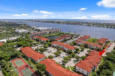 106 Half Moon Circle #B1 1
