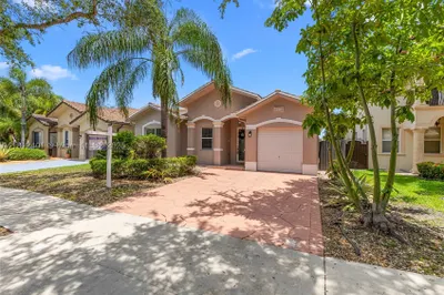 8887 NW 139th Ter 1