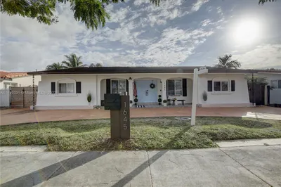 1645 SW 97th Ave 1
