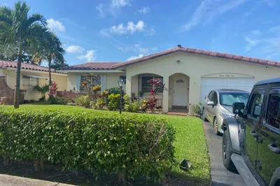 1246 NW 45th Street 1