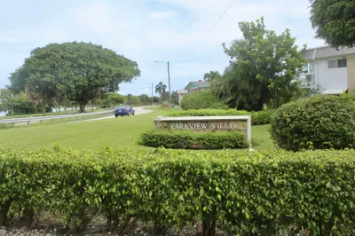 2440 Lake Osborne Drive #105 1