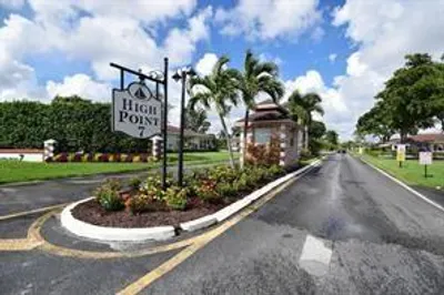ENTRANCE TO COMMUNITY