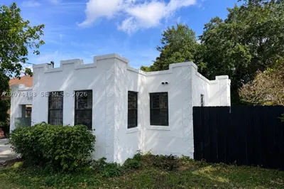 3351 NW 52nd St 1