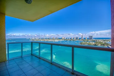 2640 Lake Shore Drive #1914 1