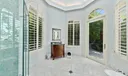 314 W Riverside Drive Photo
