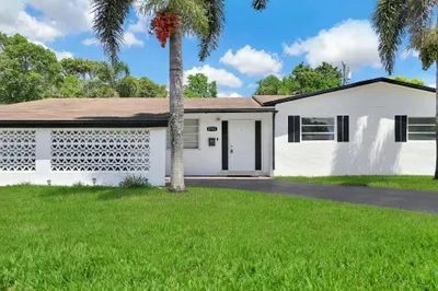 4723 NW 4th Street 1