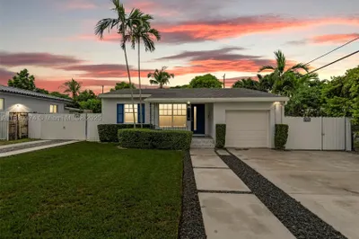 570 SW 45th Ave 1