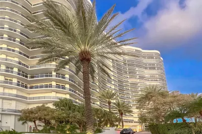 9601 Collins Ave #1702 1