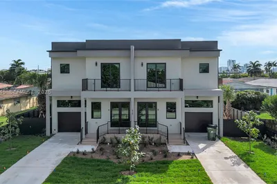 828 NE 14th St 1