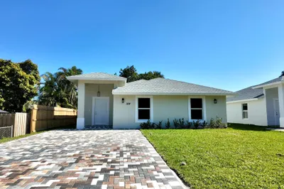 164 Sunbeam Avenue 1