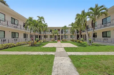 600 SW 9th Ave #19 1