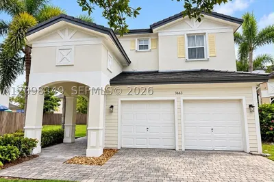 3663 NE 2nd Ct 1