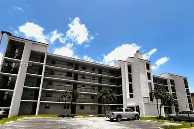 10145 NW 9th St Cir #7-505 1