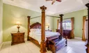 7260 Grapeview Boulevard Photo