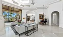314 W Riverside Drive Photo