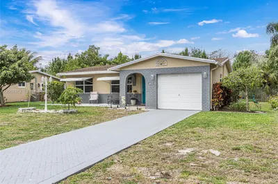 4871 NW 13th Ave 1