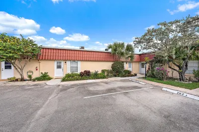 292 Cape Cod Cir-1