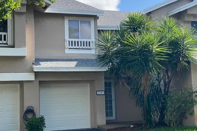 2217 W Discovery Cir Circle W 1