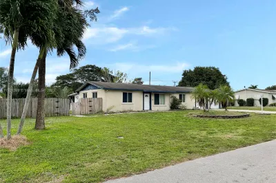 3180 Carol Ave 1