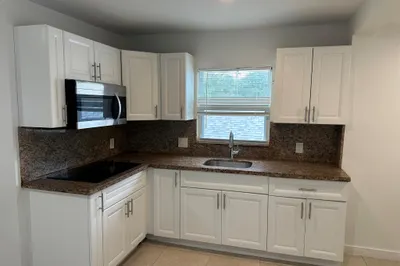 801 Dobbins Street #4 1