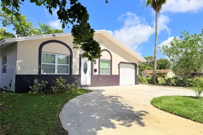 1555 NW 6th Ave 1