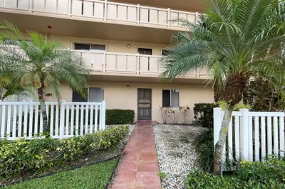 7006 Huntington Lane #107 1
