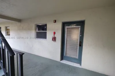 1810 N Lauderdale Ave #2204 1