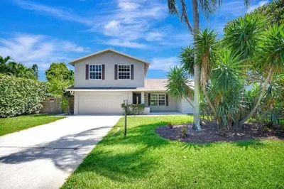 4610 Pine Tree Drive 1