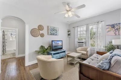 721 N H Street #1 1