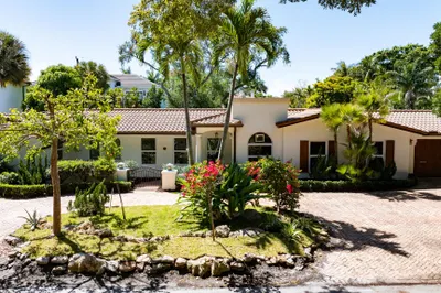 898 Azalea Street 1