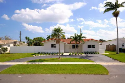 222 SE 3rd Pl 1