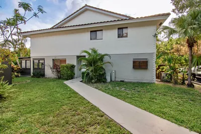 7670 Lago Del Mar 301 Drive #301 1