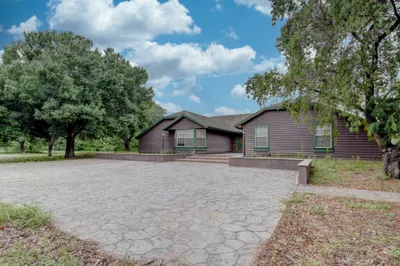 19153 Eagles Way Court 1
