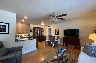 1423 HOLLY HEIGHTS Drive #7 1
