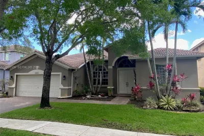 3885 E Hibiscus St 1