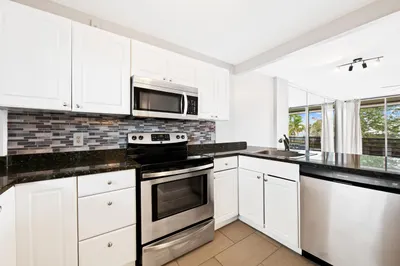 113 Royal Park Drive #2h 1