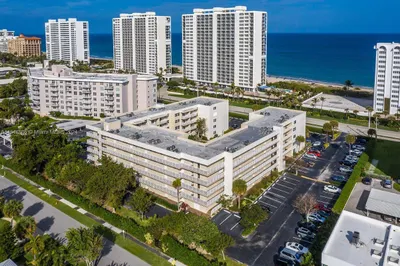 2929 S Ocean Blvd #302 1