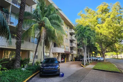 1805 Sans Souci Blvd #303 1