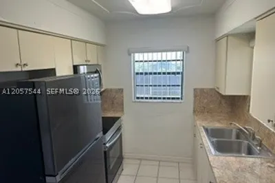 1635 NW 1st Ave 1