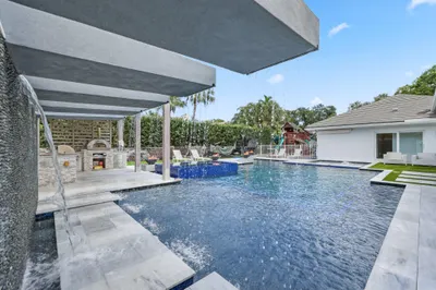 2201 NW 57th Street 1