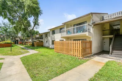 3402 Gardens East Drive 14b 1