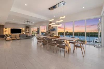 350 Desoto Street 1