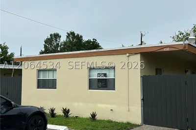 414 NW 15th Way #A 1
