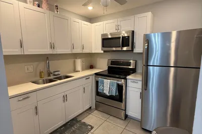 200 VILLAGE GREEN E #218 1
