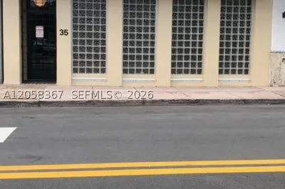 35 Almeria Ave 1