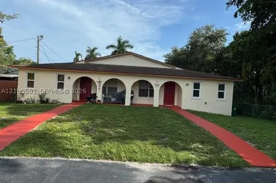 4464 SW 51 Street #B 1