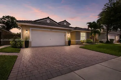 1521 SW 194th Ter 1