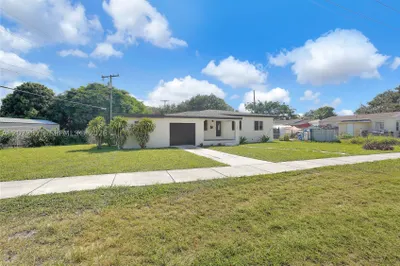 657 Ahmad St 1