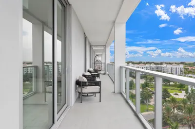 2000 Metropica Way #801 1