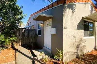 1134 NE 16th Terrace 1